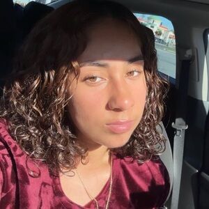 Meet your Posher, Maria